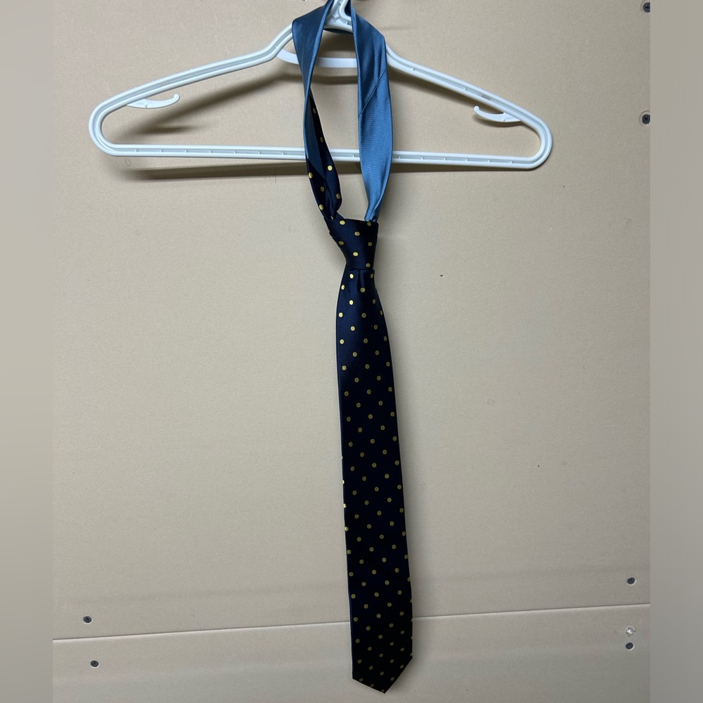 2/$20❤️- TIE | Men’s Tommy Hilfiger tie 100% silk